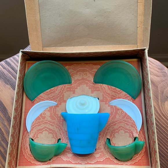 VINTAGE Jadeite Childrens Tea Set 1940s Box included from Akron Agate glass Co. - Picture 3 of 8